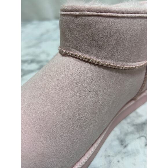 Juicy Couture Blush Pink Faux Fuzzy Ankle Booties 9 Faux Suede Bow Detail Logo - Picture 9 of 10